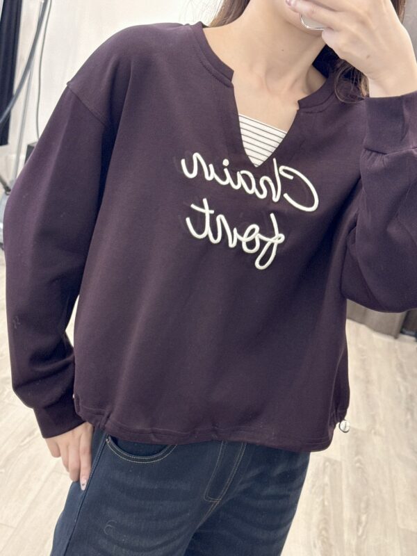 S521295 下抽繩V領字母衣