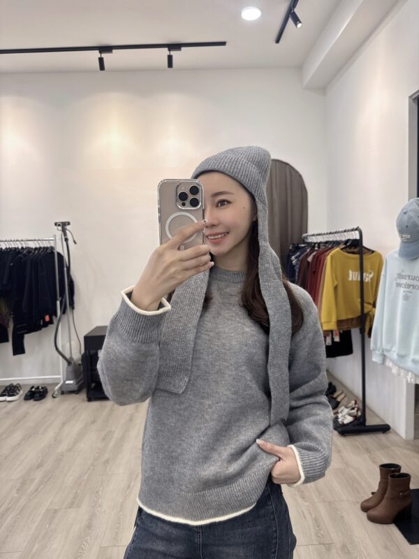 F581117 針織上衣+毛帽披肩