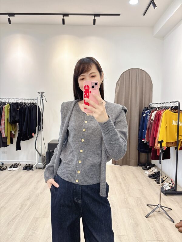 F581152-22針織上衣+披肩