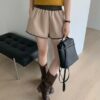 O102 撞色皮革包邊A字短褲