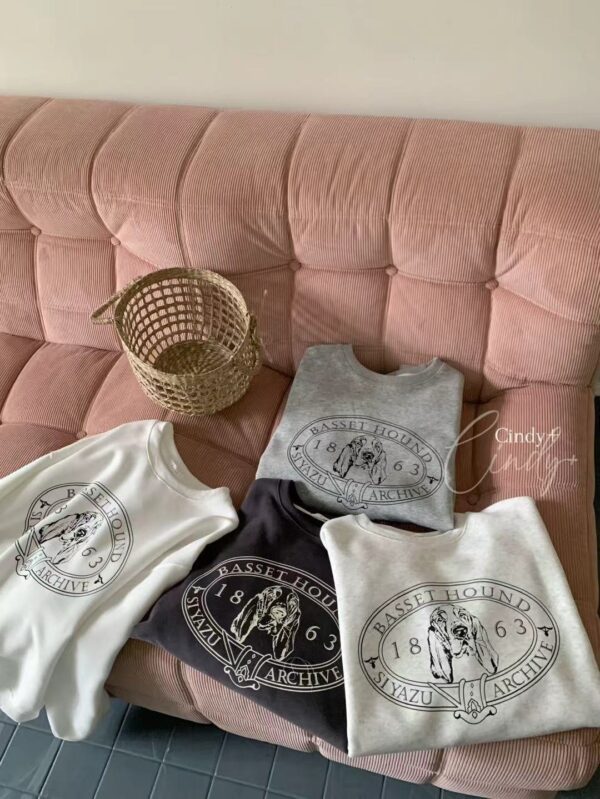 Y102 巴吉度獵犬印花圓領大學T