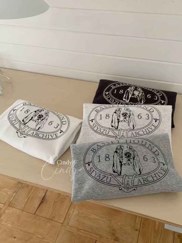 Y102 巴吉度獵犬印花圓領大學T