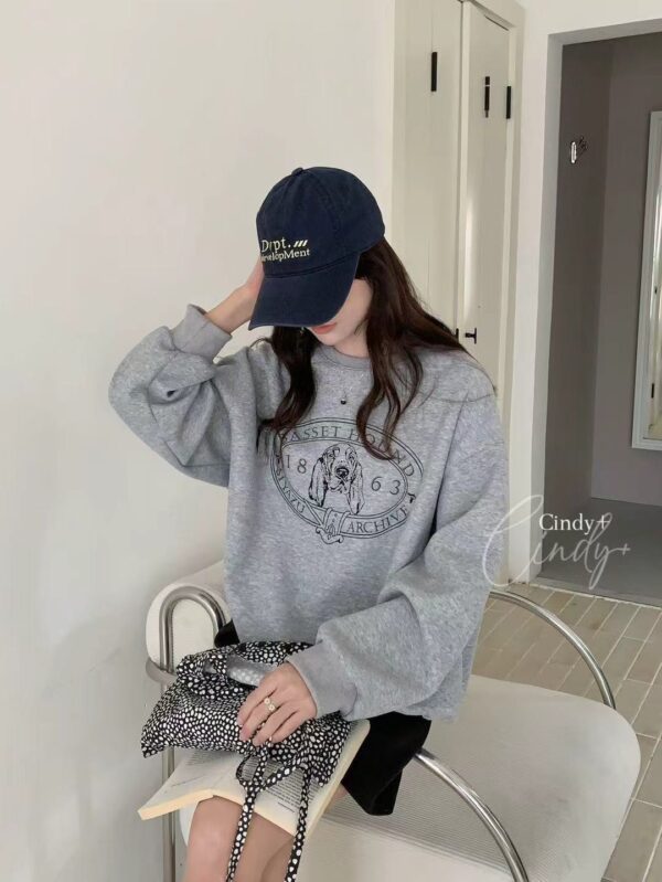 Y102 巴吉度獵犬印花圓領大學T