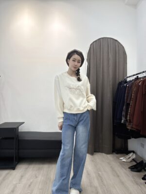 S__120135708 F581160 珍珠繡字上衣