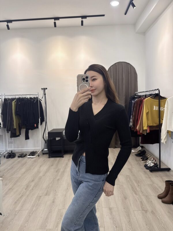 F581133 交叉扭結針織上衣