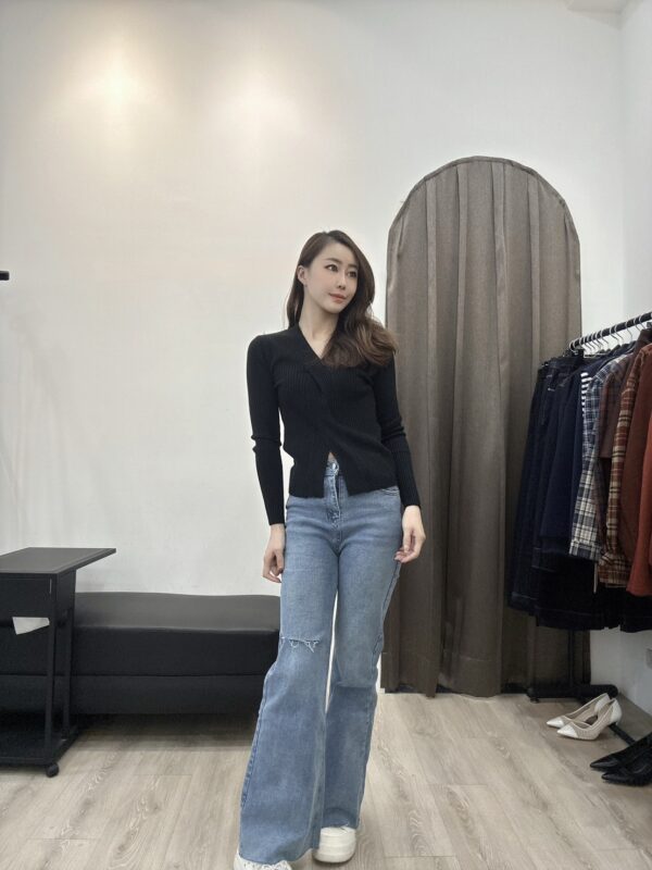 F581133 交叉扭結針織上衣