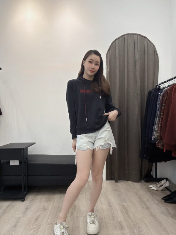 S521428 配色字母連帽上衣