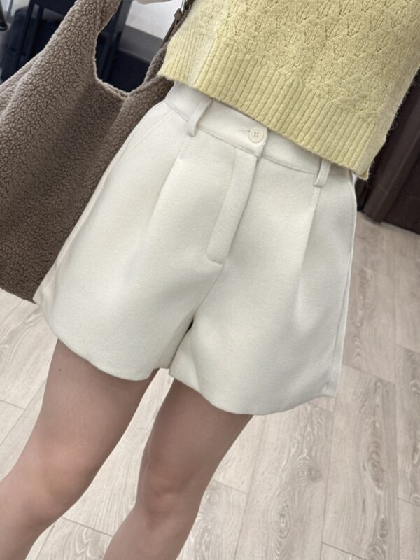 G113後鬆緊毛泥短褲
