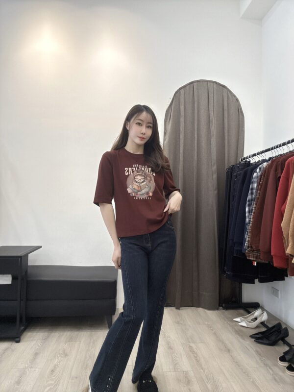 S523062 褲管金釦微喇叭牛仔褲