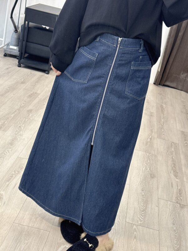 W107 後鬆緊腰頭拉鍊牛仔長裙