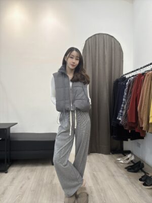 Y105 針織領鋪棉背心