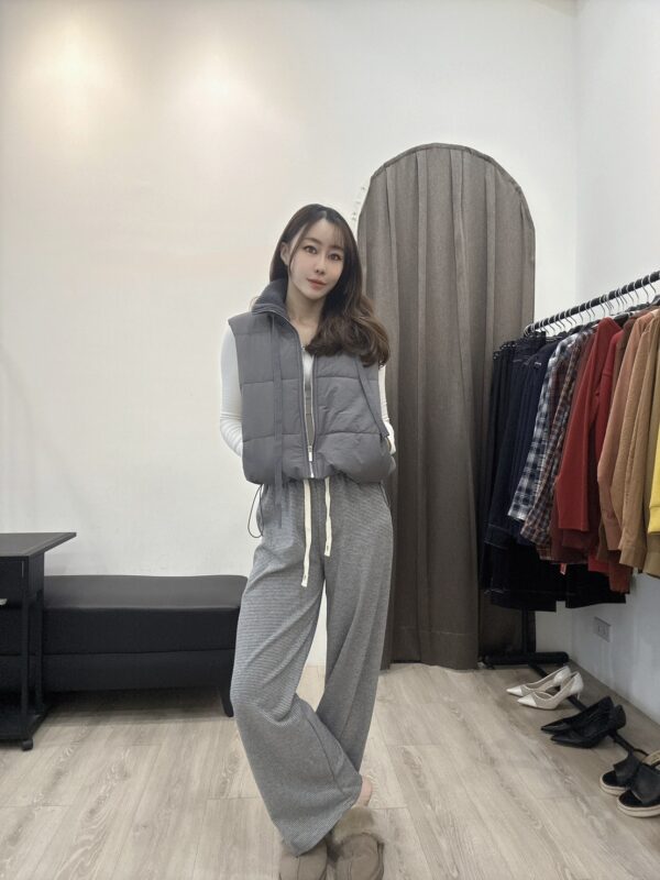 Y105 針織領鋪棉背心