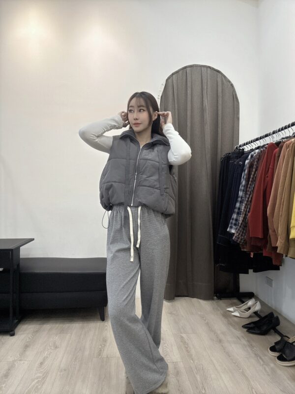 Y105 針織領鋪棉背心