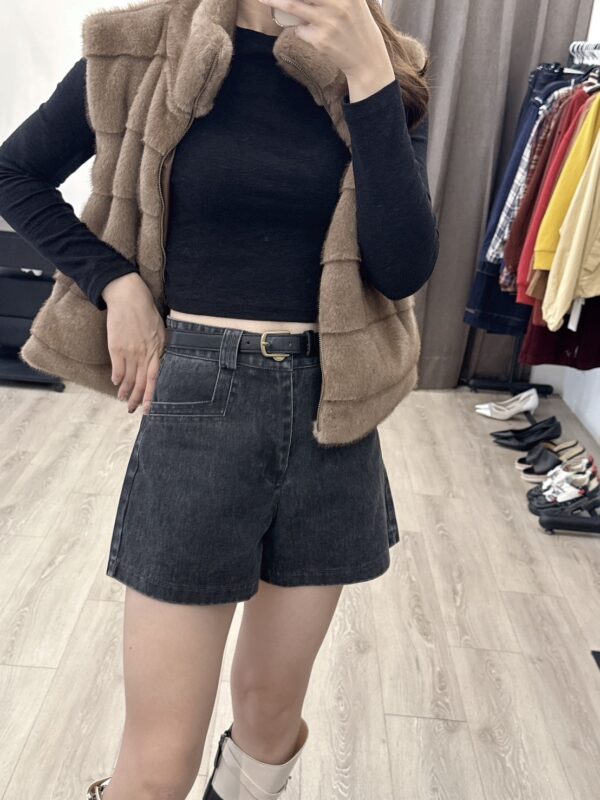 O112 附皮帶短褲