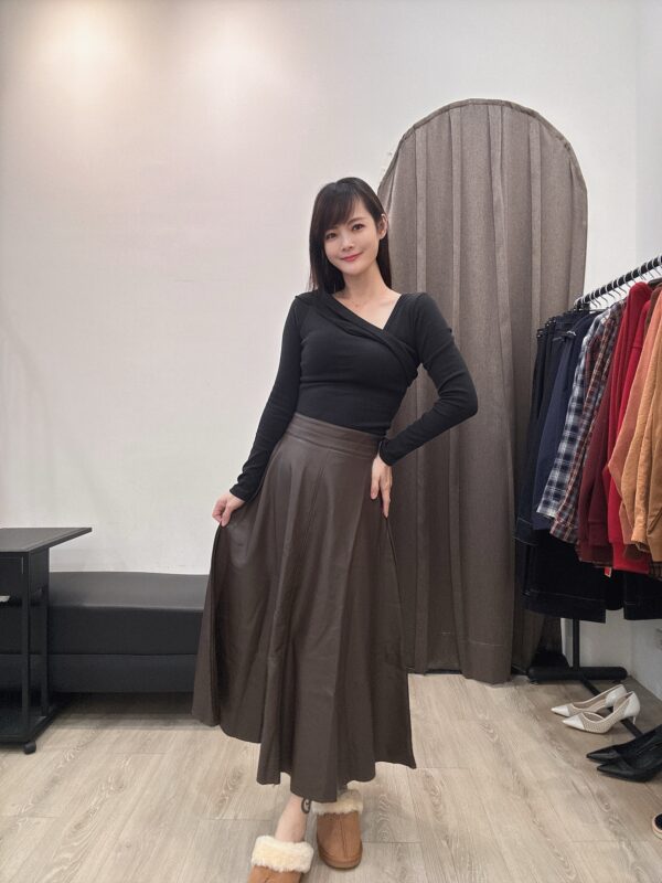 L103 大圓皮長裙