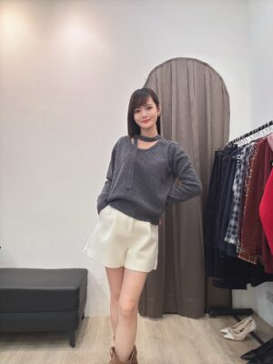 L102 領愛心扣針織T