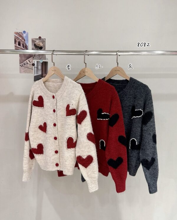 M114 珍珠愛心毛衣外套