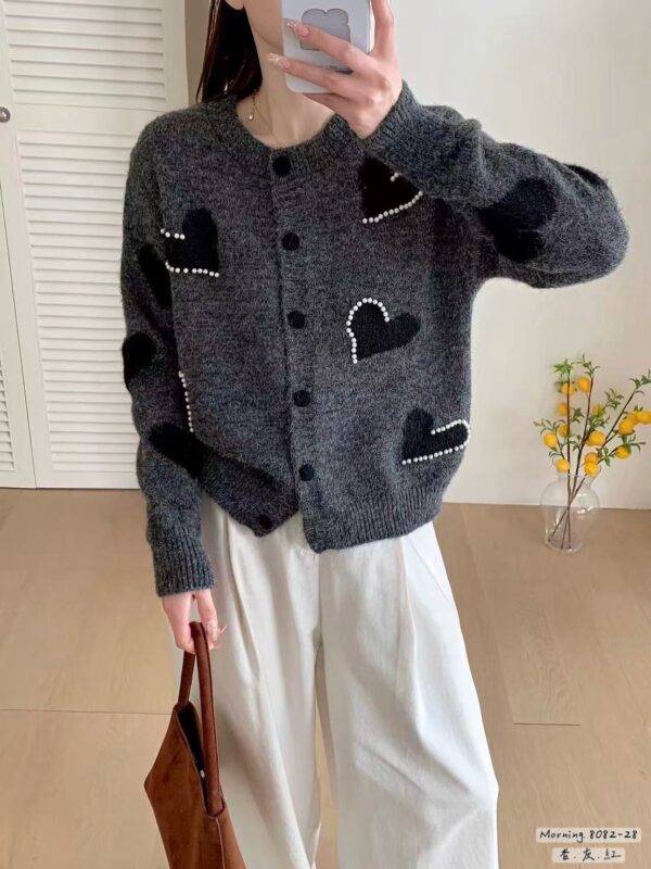 M114 珍珠愛心毛衣外套