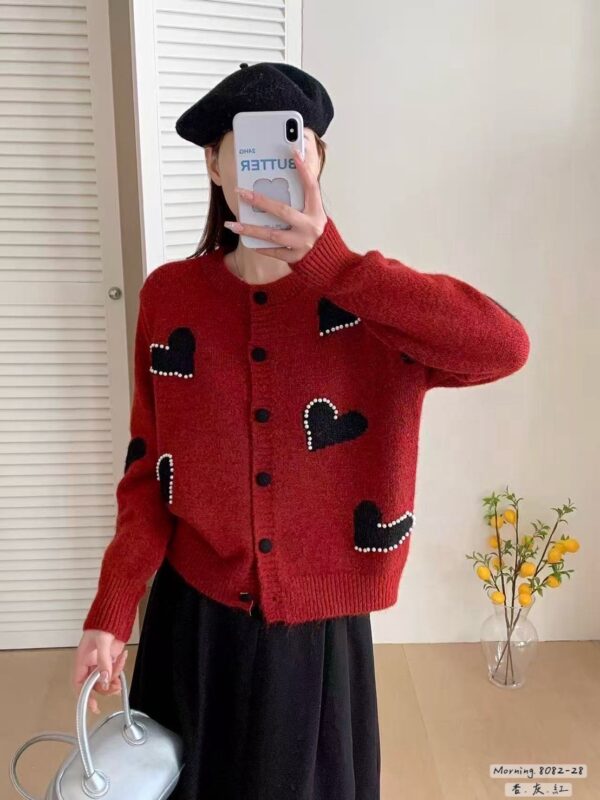 M114 珍珠愛心毛衣外套