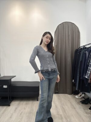 F581026 刷破條紋針織衣