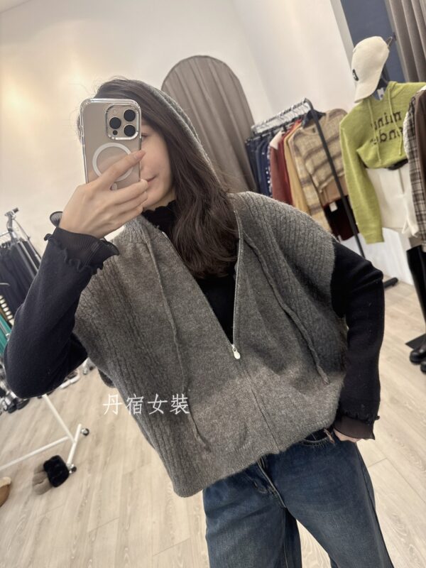 L105 麻花拉鍊針織背心