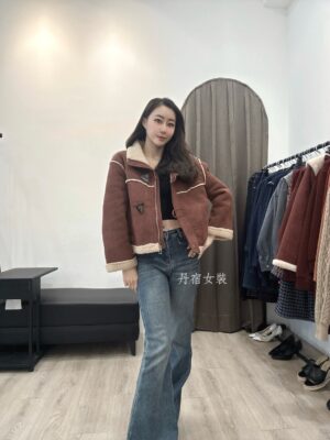 S__123584557 S564166 三角釦羊糕絨外套