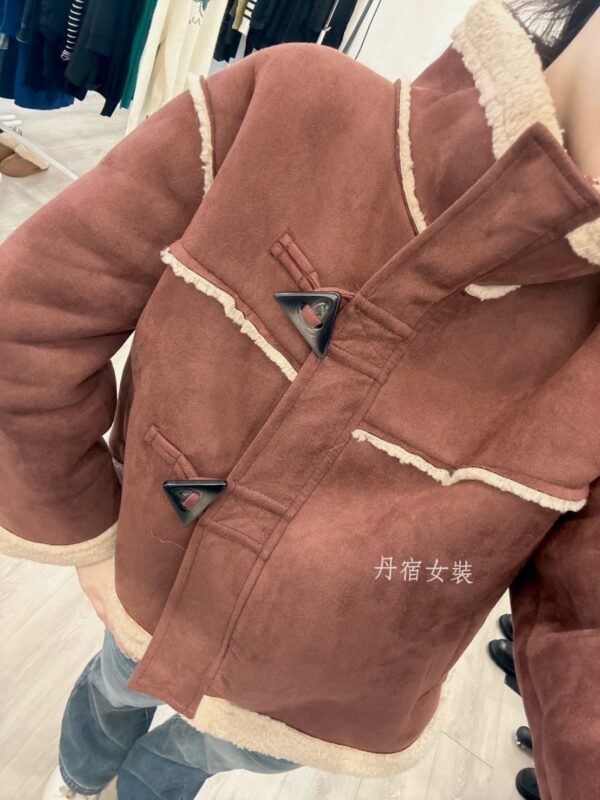 S564166 三角釦羊糕絨外套