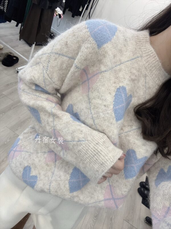 M116 復古愛心毛衣