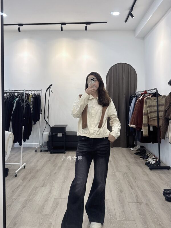 S524004 貼標短版外套+披肩