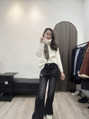 F581153 翻領豹紋絲帶針織衣