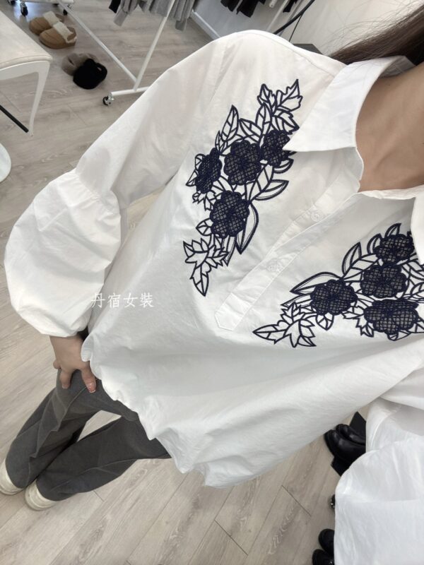 S521125 花朵刺繡燈籠袖襯衣