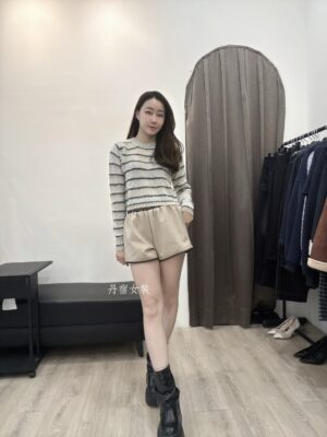 F581069 條紋針織上衣