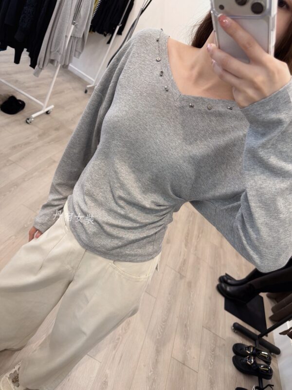 F501040 V領單抓皺上衣