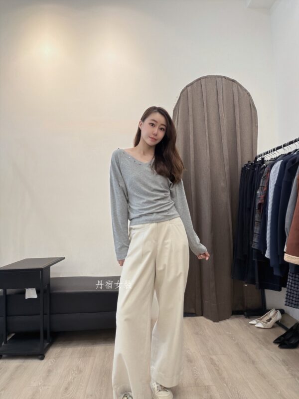 F501040 V領單抓皺上衣