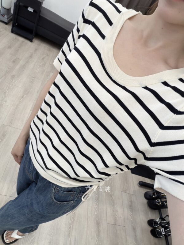 S651165 兩側抽繩橫條針織衣