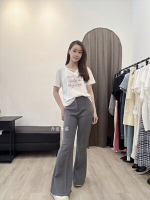 S651593 雙側抓皺V領飾條上衣