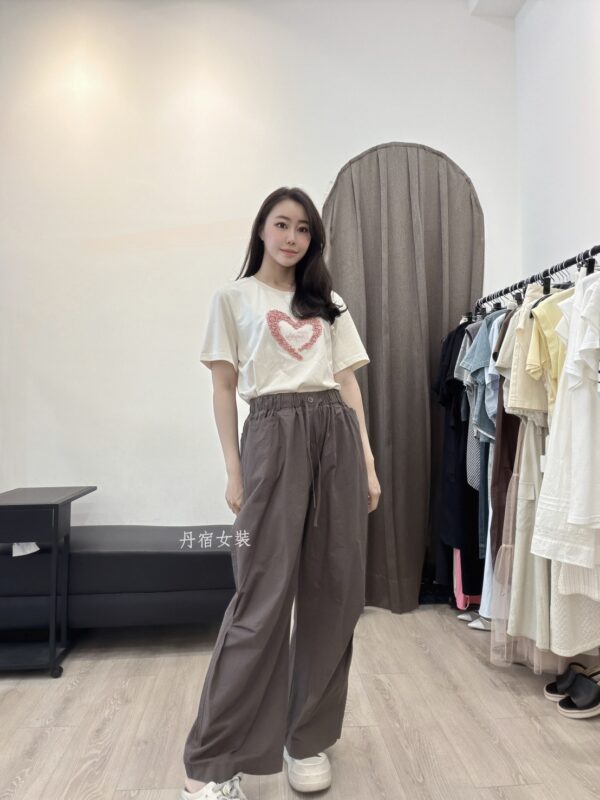 S651746 花瓣繡愛心上衣
