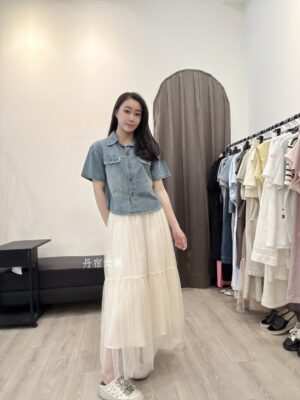 F671073 蓋袋滾蕾絲牛仔衣